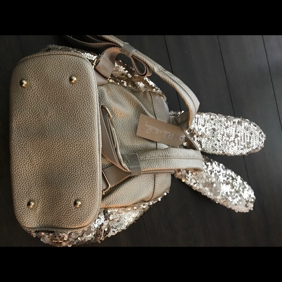 Gold or silver sequin bunny ear backpack - Picture 3 of 5